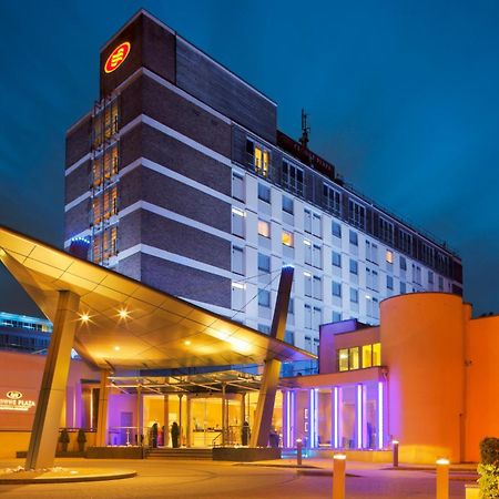 Отель Crowne Plaza London - Gatwick Airport By Ihg Кролей Экстерьер фото