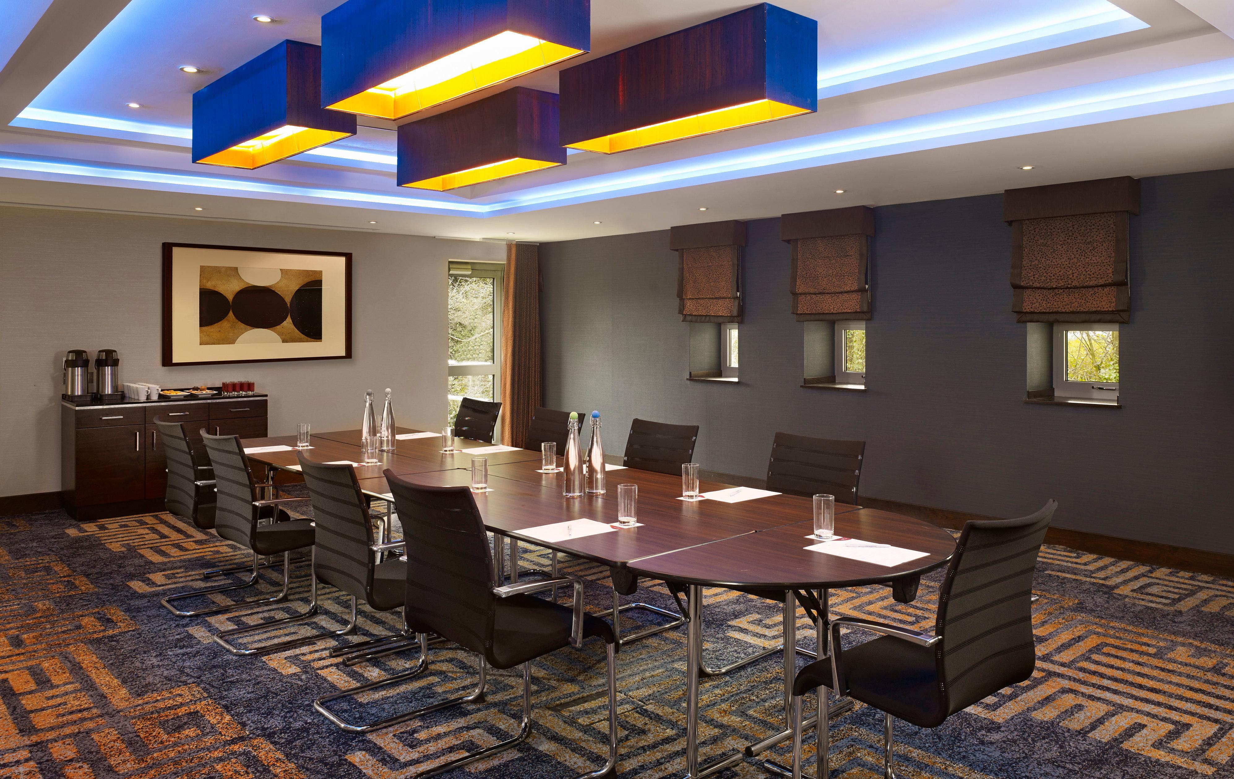 Отель Crowne Plaza London - Gatwick Airport By Ihg Кролей Экстерьер фото