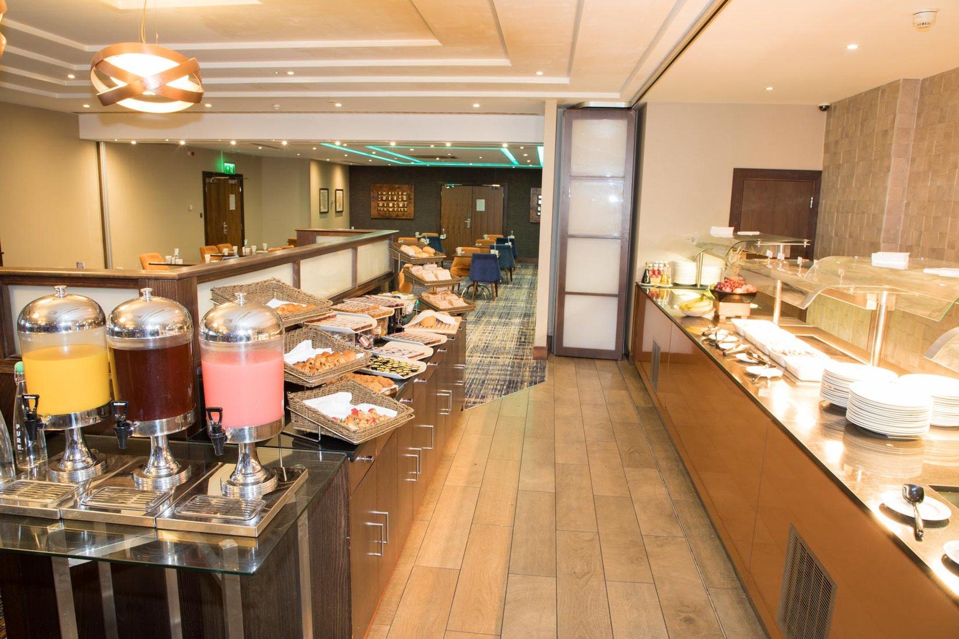 Отель Crowne Plaza London - Gatwick Airport By Ihg Кролей Экстерьер фото