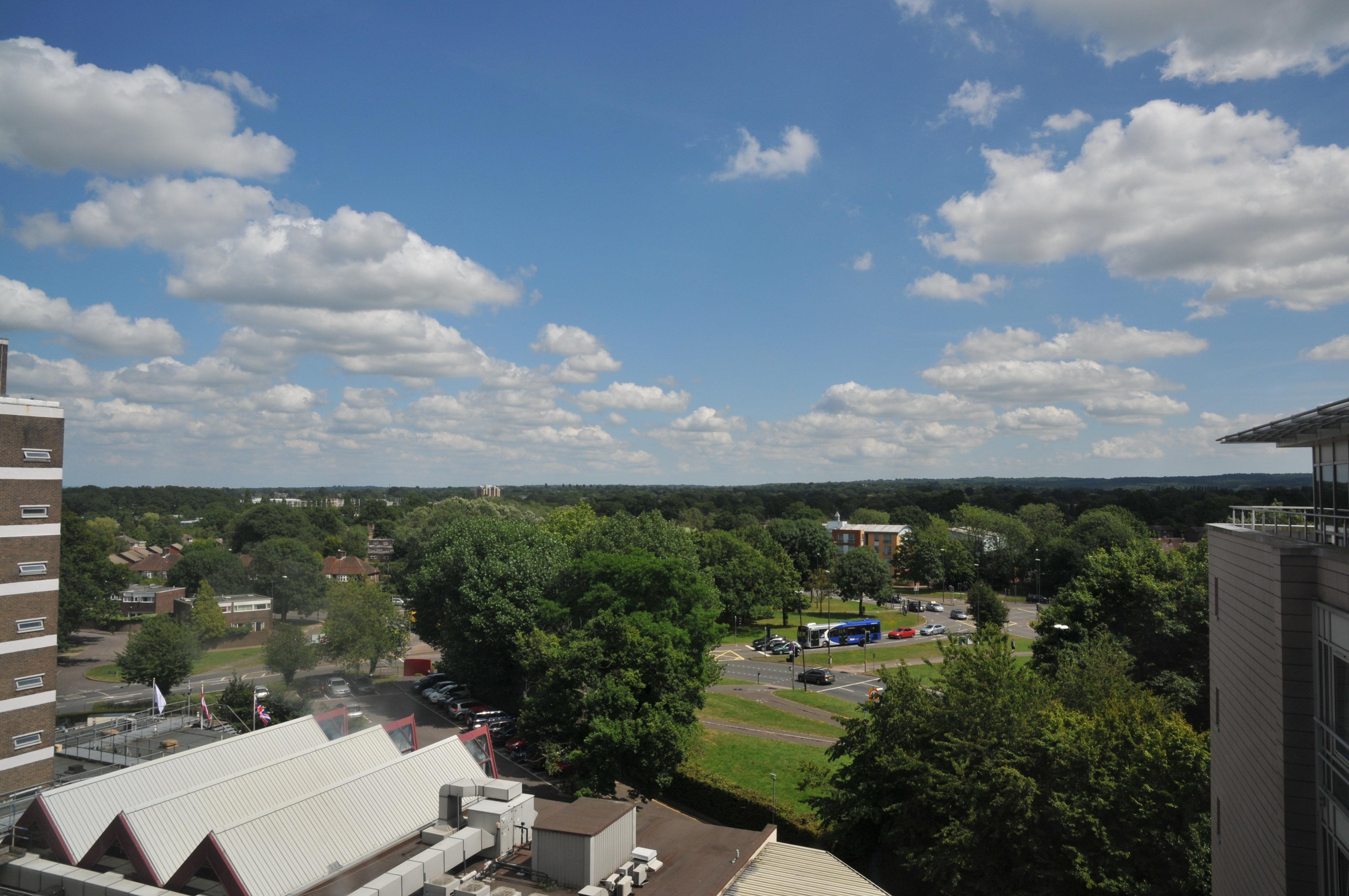 Отель Crowne Plaza London - Gatwick Airport By Ihg Кролей Экстерьер фото