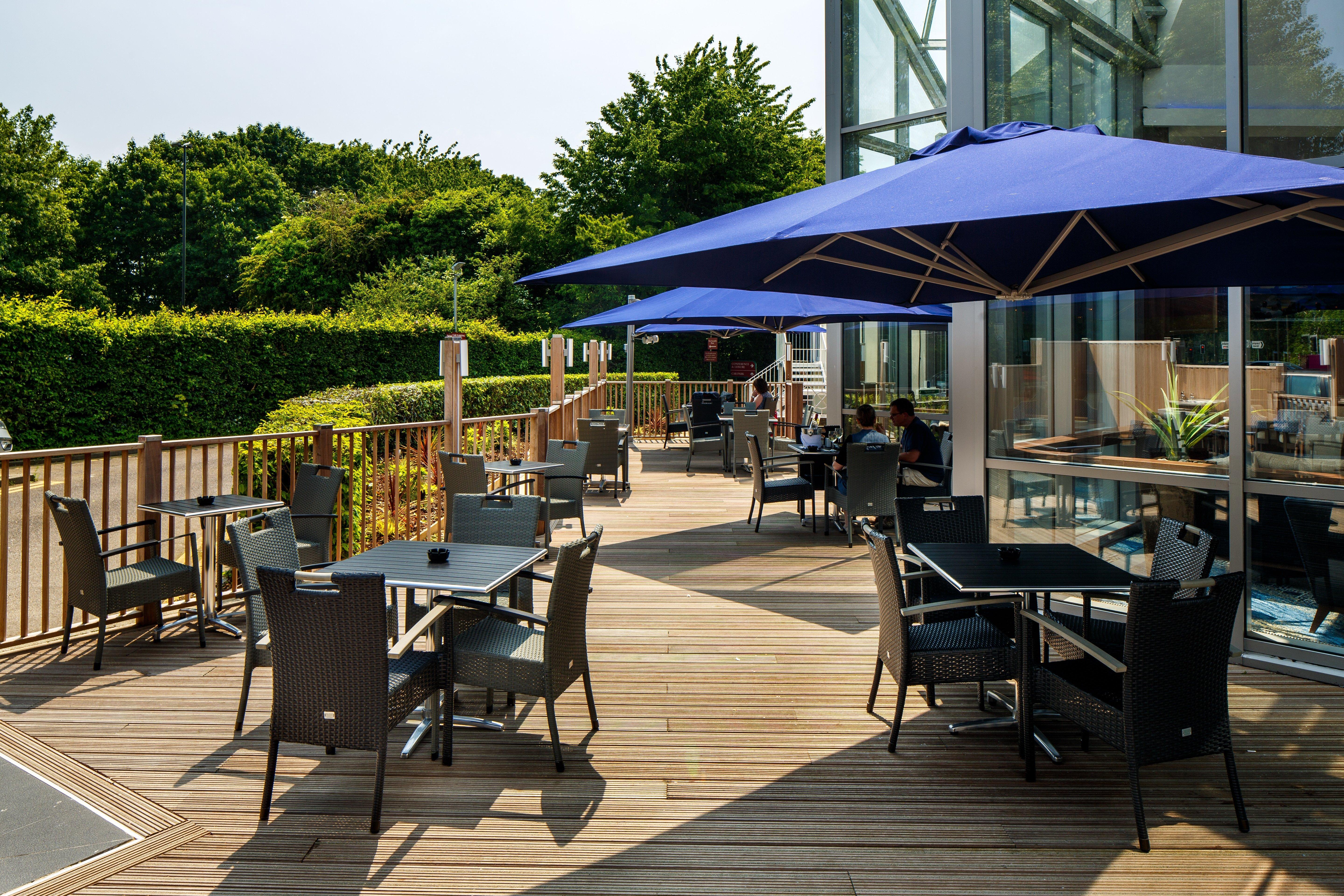 Отель Crowne Plaza London - Gatwick Airport By Ihg Кролей Экстерьер фото